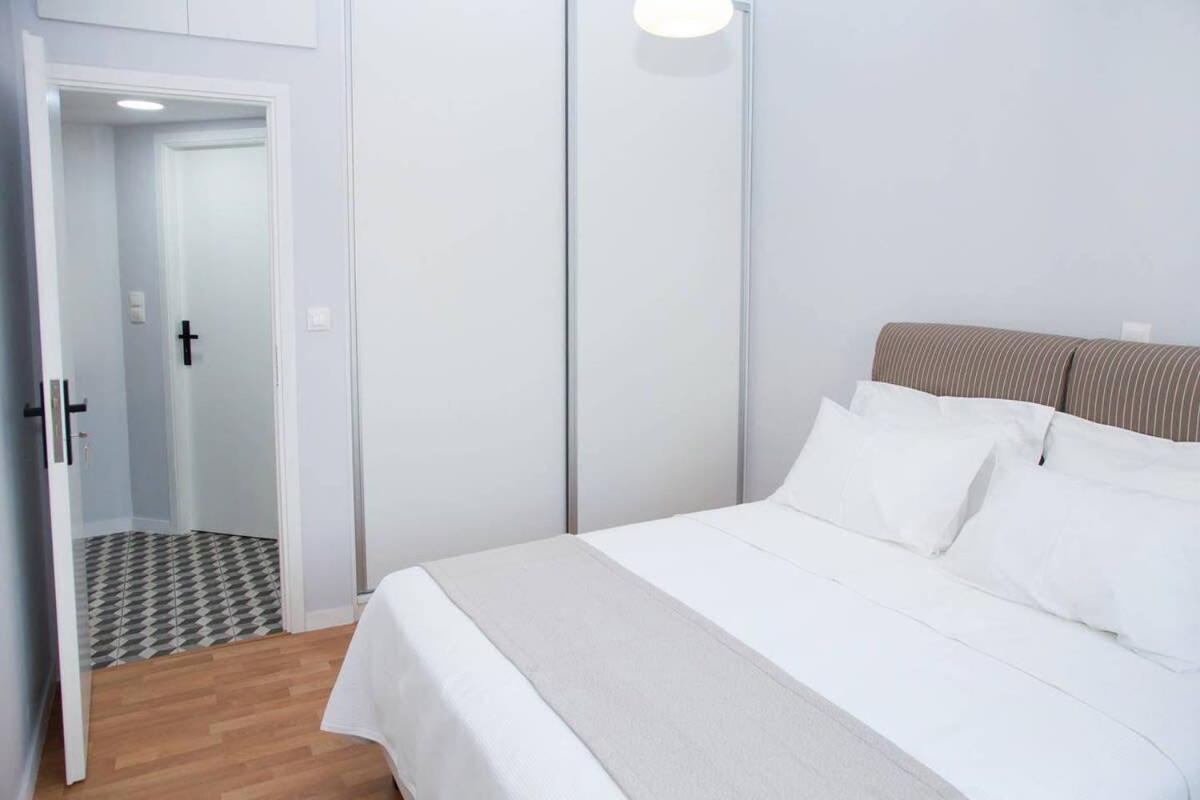 Fully Renovated, Modern Beauty In Central Athens! 외부 사진