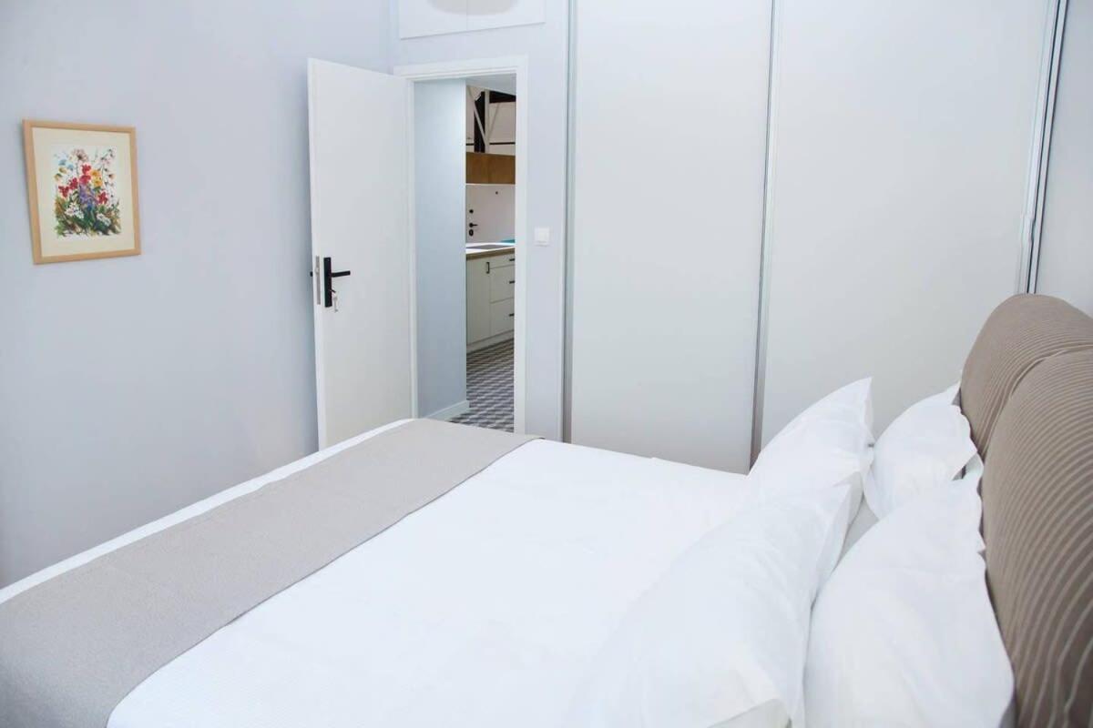 Fully Renovated, Modern Beauty In Central Athens! 외부 사진