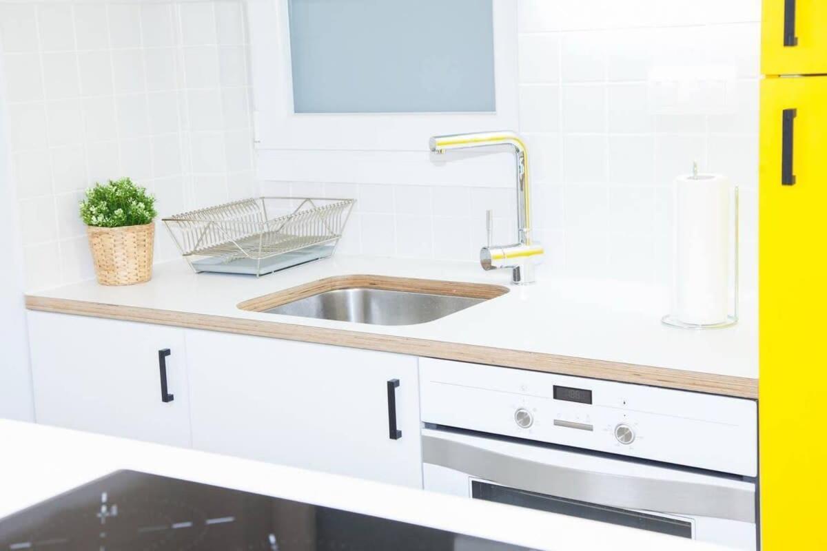 Fully Renovated, Modern Beauty In Central Athens! 외부 사진